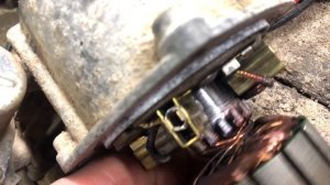 Лендровер Дискавери 4. Разбираем компрессор пневмоподвески