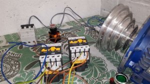 ПОДКЛЮЧЕНИЕ ТРЁХФАЗНОГО ДВИГАТЕЛЯ ПО СХЕМЕ РЕВЕРС ЧЕРЕЗ ПУСКАТЕЛИ 4К 2022