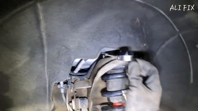 Как заменить переднюю стойку ... Шевроле Тахо 2015 - 2020 .. chevrolet tahoe 2015 - 2020 смотреть онлайн