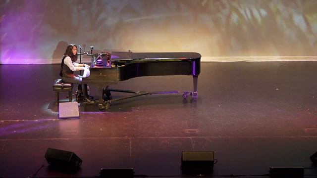 MARCELITO POMOY (Miami Concert) GILLIAM ROBLES performs SOMEBODY TO LOVE by Queen смотреть онлайн