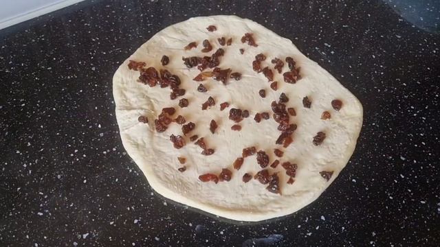 Так готовить только моя мама. НЕ ЗРЯ ИХ ОБОЖАЮТ МИЛЛИОНЫ! Булочки СЛОЕНЫЕ. Не устаю готовить. смотреть онлайн