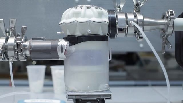 Down in the dust lab: Dyson microbiologists tackle dust mites, dirt and allergens. смотреть онлайн