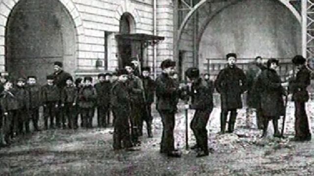 «На стекла вечности уже легло мое дыхание, мое тепло…» смотреть онлайн