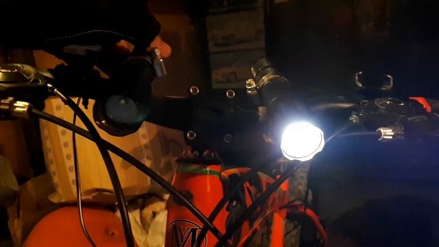 Фонарики на велосипед с Леомакса смотреть онлайн