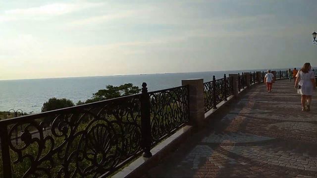 Ейск💖 8 августа - отдыхающие бегут из Ейска? Набережная в августе, Ейск сегодня - пляжи переполнены смотреть онлайн