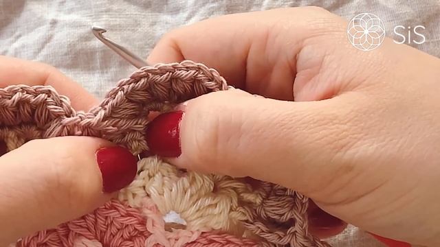How To Crochet The Blooming Lotus Square | An Overlay Crochet Granny Square Tutorial смотреть онлайн
