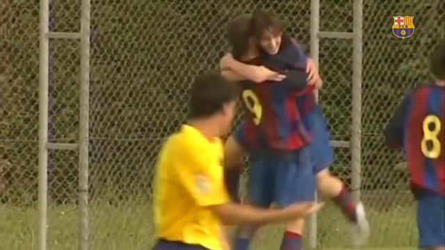 Как играл Messi в детстве смотреть онлайн