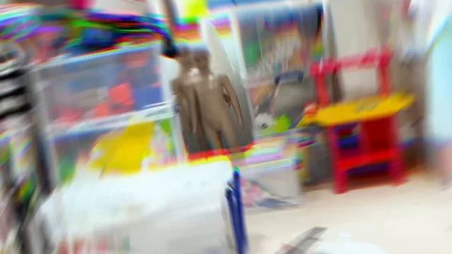 Разхламление склада с игрушками смотреть онлайн