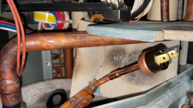 Repairing Daikin E3 Error смотреть онлайн