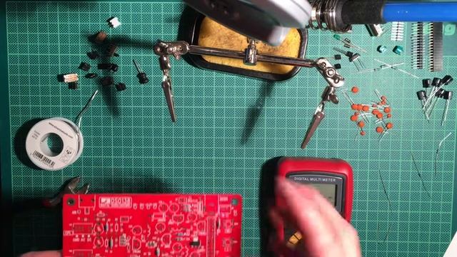 Soldering a DSO138 Oscilloscope Part 1 смотреть онлайн