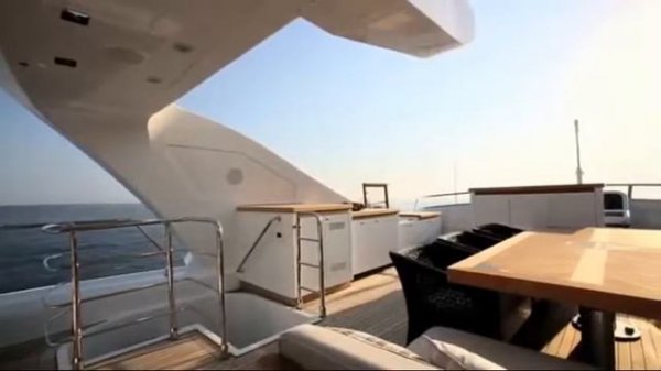 Интерьеры Мега Яхты Mangusta 165