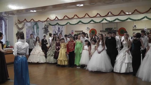 НОВОГОДНИЙ БАЛ в школе 28 12 2012 смотреть онлайн