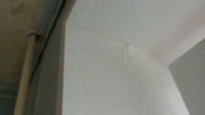 Испорченный ремонт квартиры, работают профессионалы