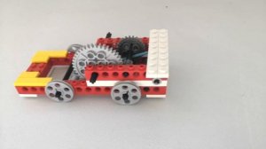 Lego Простые механизмы МАШИНА на резиномоторе (инструкция)
