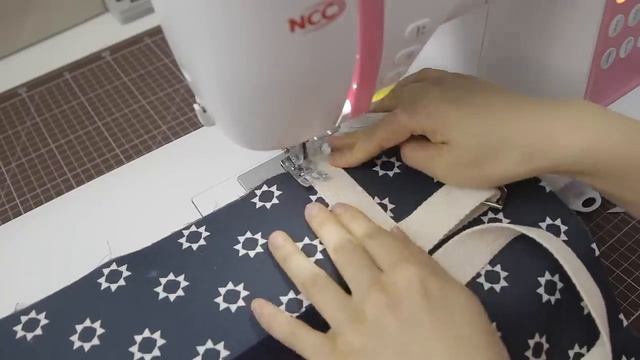 DIY Foldover top Backpack | 나만의 롤탑 백팩 만드는 방법 | How to sew backpack | リュックサックの作り方 #sewingtimes смотреть онлайн