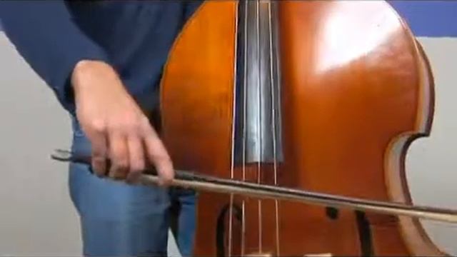Playing Upright Bass Staccato With a Bow смотреть онлайн