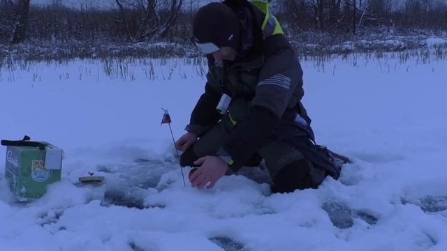 ПЕРВЫЙ ЛЕД. ОТКРЫТИЕ СЕЗОНА 2024 НА ДВУХ ВОДОЕМАХ. смотреть онлайн