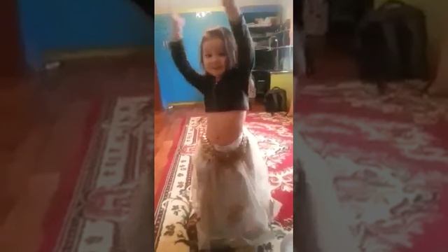 Восточный танец Азизы 4 годика смотреть онлайн