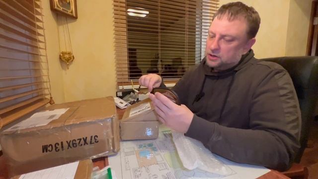 Заряжаю аккум и распаковываю посылки. Готовимся к мотосезону вместе с юристом. 2.23 смотреть онлайн