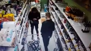 Новости Екатеринбурга, Магазин, Пятёрочка в Луначарский 53. Мальчики воровали шоколад