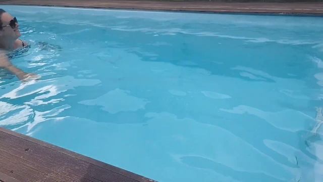 Выходной/Купаемся в бассейне/Мой любимый рецепт супа/На позитиве/Швейцария 2022