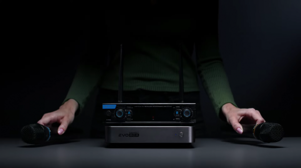 EVOBOX Plus: встроенный ресивер для микрофонов и никаких проводов