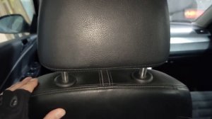 Как снять передние подголовники на Volkswagen Passat 2007  года