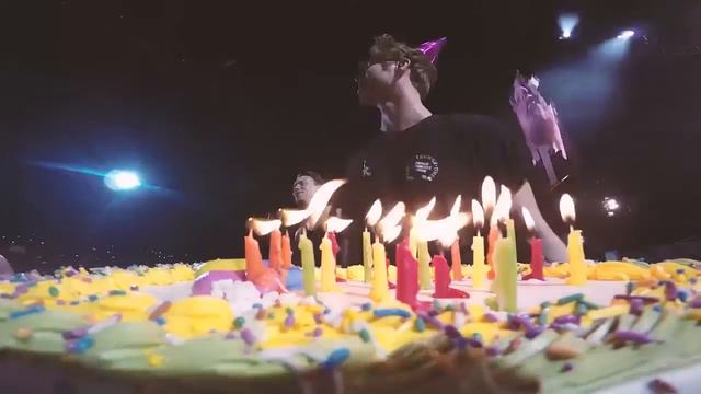 Luke Hemmings Birthday 2016 Cake Cam