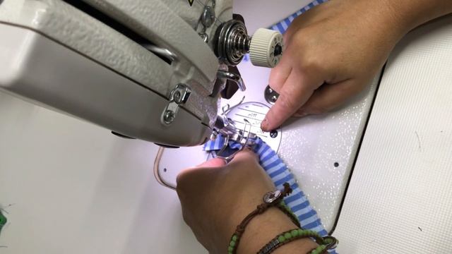 couture facile d'une trousse basket en tissus doublée & matelassée, technique zip et biais rapide смотреть онлайн