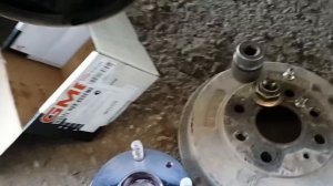замена ступичного подшипника mazda.(Replacing the wheel bearing))