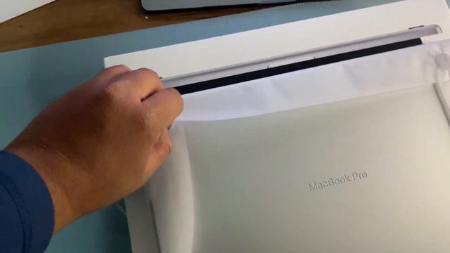 Unboxing Macbook Pro 16