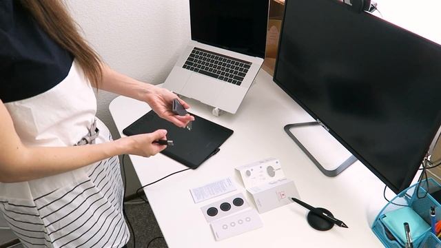 Wacom Intuos Pro Medium Pen Tablet Unboxing 2018 By Vector Textile Designer