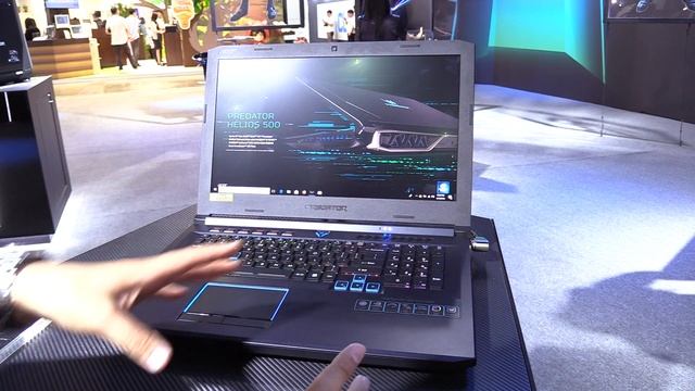 Acer Helios 500 - Gaming-Notebook mit AMD Ryzen und Vega Grafik смотреть онлайн