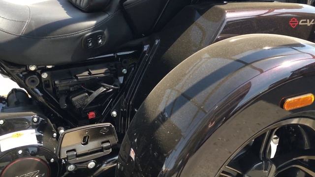 CVO Tri Glide Ultra Harley-Davidson 2021 (Новое поступление) смотреть онлайн