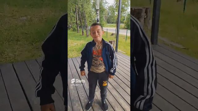 ВСЕ ЧАСТИ ФИЛЬМА ШМОТ АКТЕР В ОПИСАНИИ смотреть онлайн