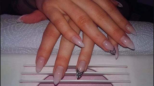 City Nails Stuttgart смотреть онлайн