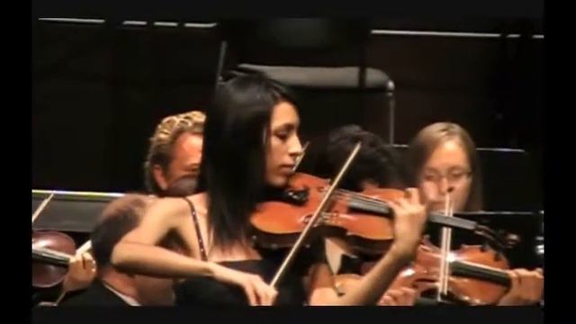 Violin Soloist Leanna Uccello performs Nocture in C# minor with the Brampton Symphony Orchestra смотреть онлайн