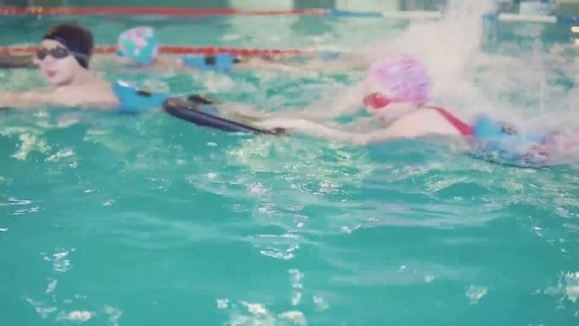 Тренировки в бассейне "Swimming" для детей в Сыктывкаре смотреть онлайн