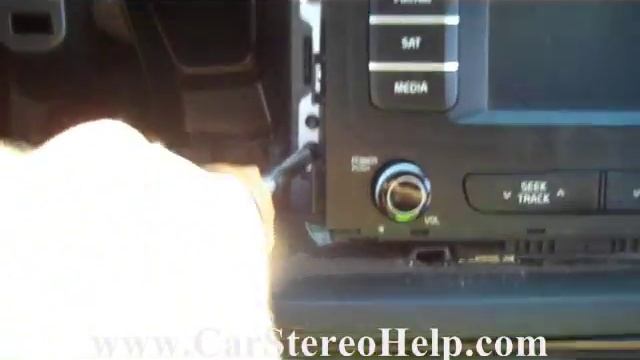 Kia Sedona Stereo Removal смотреть онлайн