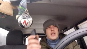 автомагнитола сама переключает музыку накручивает громкость-магнитола живёт своей жизнью почему так