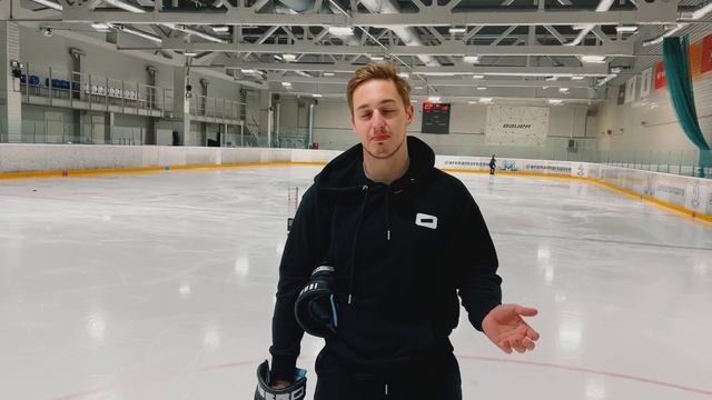 6 ХОККЕЙНЫХ ТРЮКОВ, которые ты можешь повторить / TRICK SHOTS смотреть онлайн