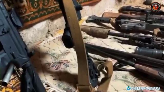 Боец "Оркестра" показал часть трофейного вооружения, которое было брошено боевиками ВСУ смотреть онлайн