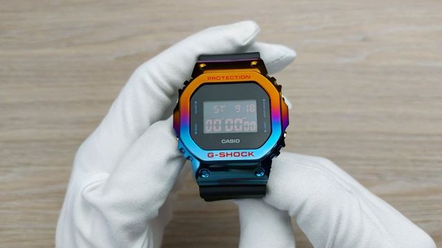 G-SHOCK в цветной стали / Casio GM-5600SN-1E