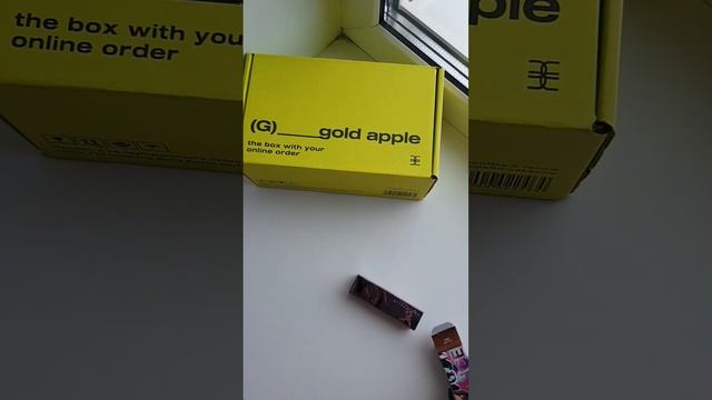 Urban Decay vice lipstick matte 1993 Идеальная годовая матовая помада, культовый цвет Urban Decay смотреть онлайн