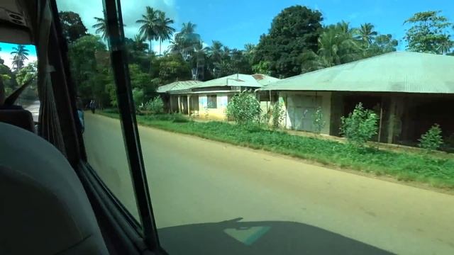 ЗАНЗИБАР. БАРДАК При Возвращении из Занзибара. 12 часов Без Еды в Самолёте. Бредовые Запреты смотреть онлайн