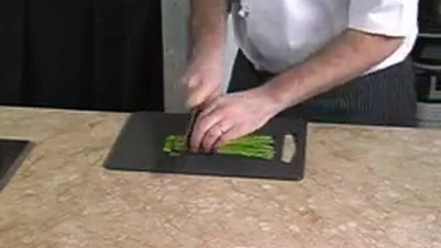 Fried rice with tuna, asparagus and crab roe смотреть онлайн