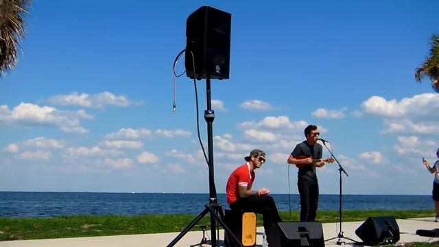 Twenty One Pilots Backstage ƻ 3 Songs Ukulele Session смотреть онлайн