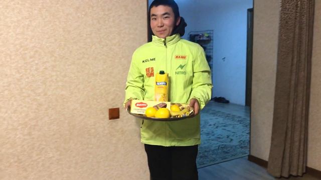 ЦВЕТНАЯ ВЕЧЕРИНКА 🎉 ВЕСЁЛЫЙ ТРЕНД👍😋 Веселье и полный стол вкусняшек вам обеспечен 🎉 COLOR PARTY смотреть онлайн