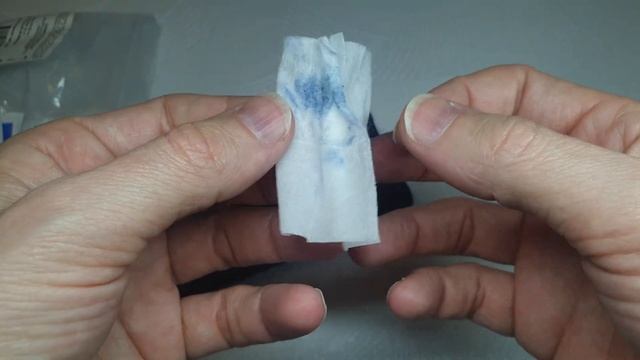 Как отчистить от грязи чехол для телефона из Альканта́ры / ЛайфХак смотреть онлайн