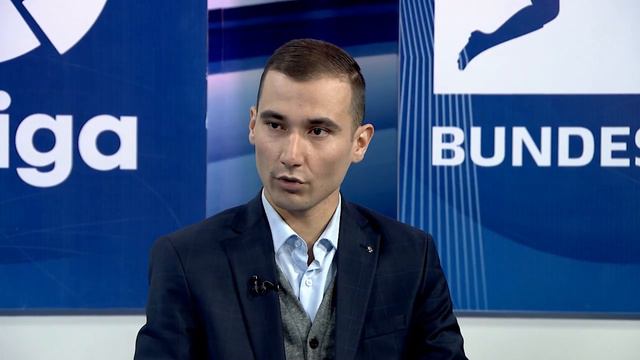 Ба МанСити ҳамлагари марказӣ лозим аст ё не? смотреть онлайн